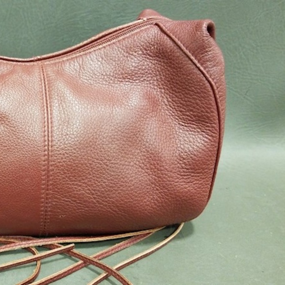 Fortuna Valentino Deep Red Shoulderbag Purse - Picture 3 of 7